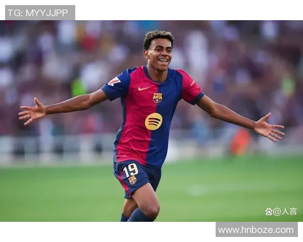 足球球星在赛场上的压迫感瞬间展现 出其不凡气场的强烈表情捕捉